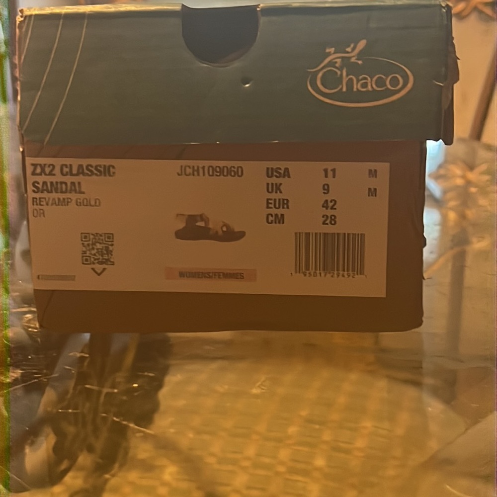 NIB multicolored Chaco’s - Picture 4 of 4